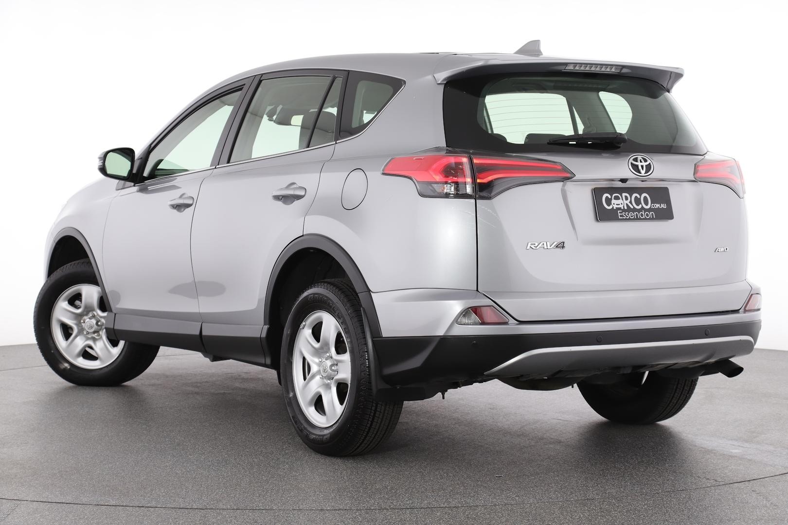 Toyota Rav4 image 2