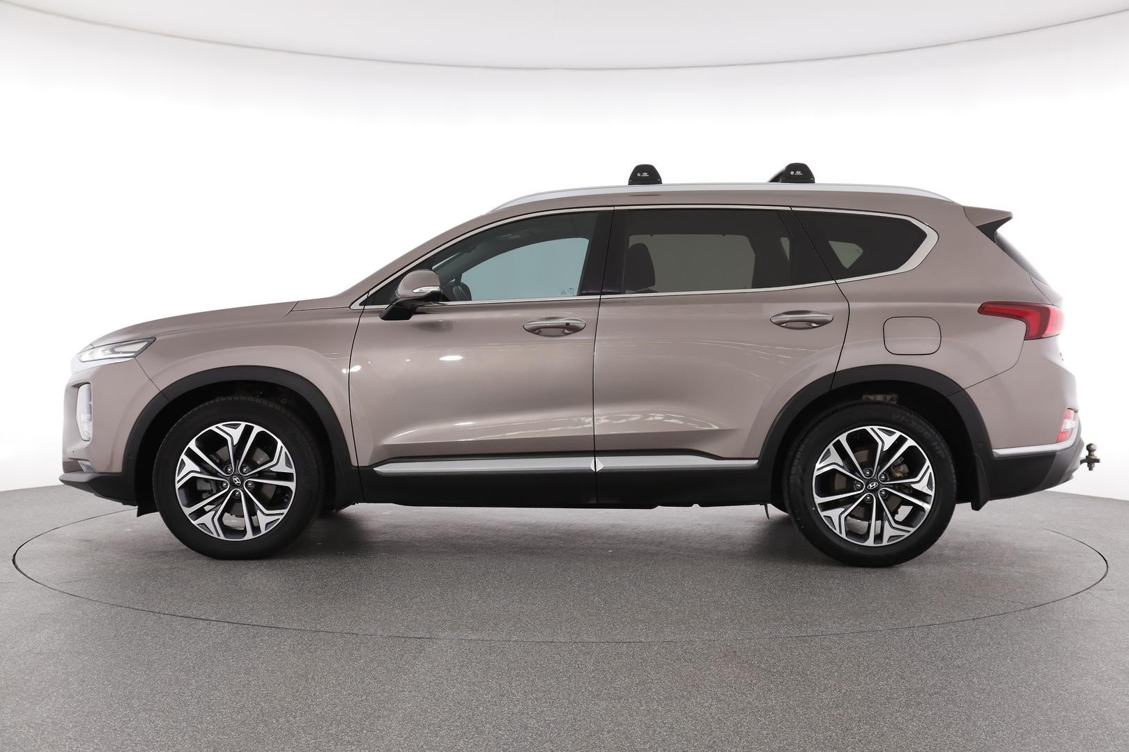 Hyundai Santa Fe image 4