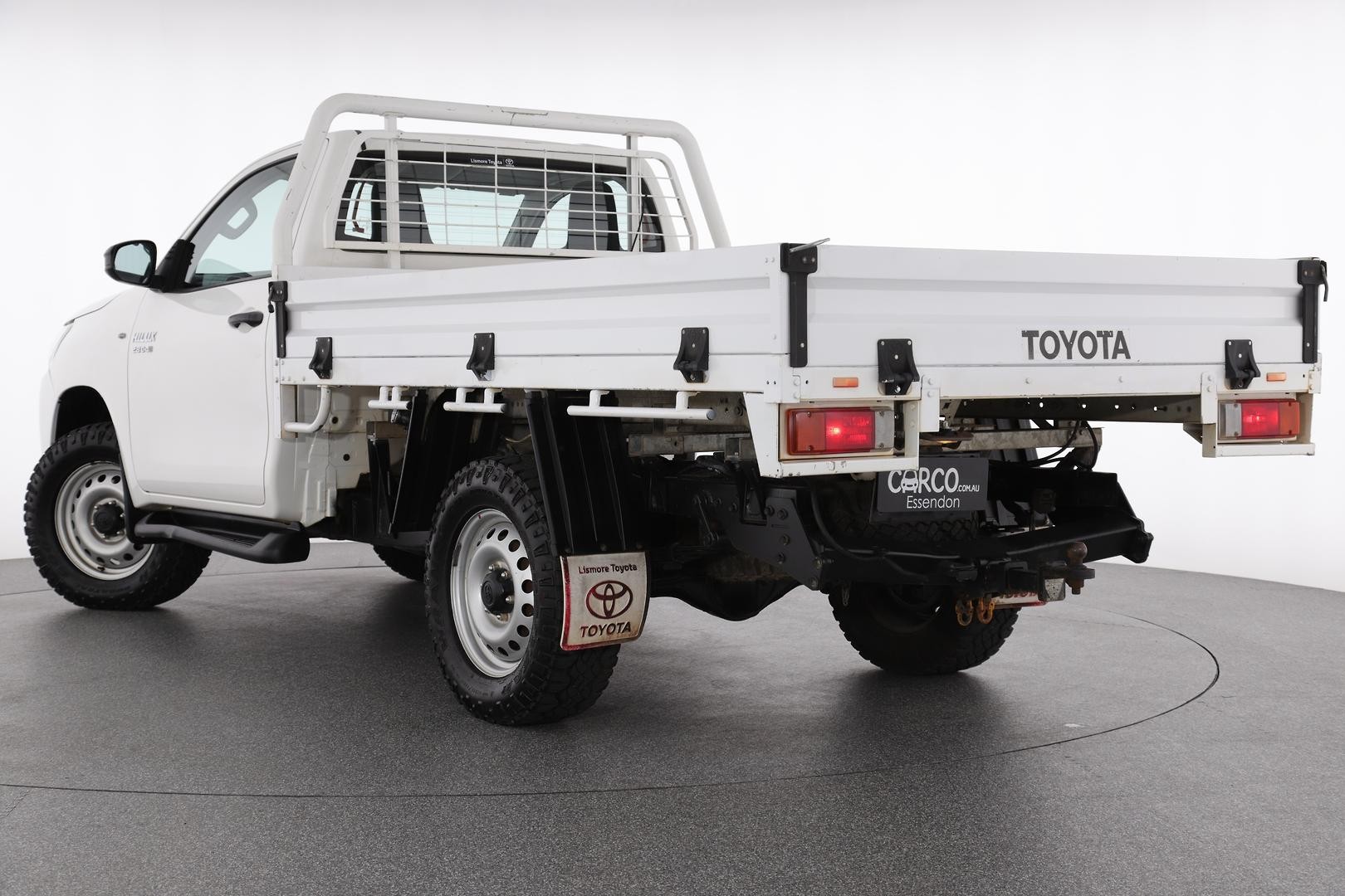 Toyota Hilux image 2