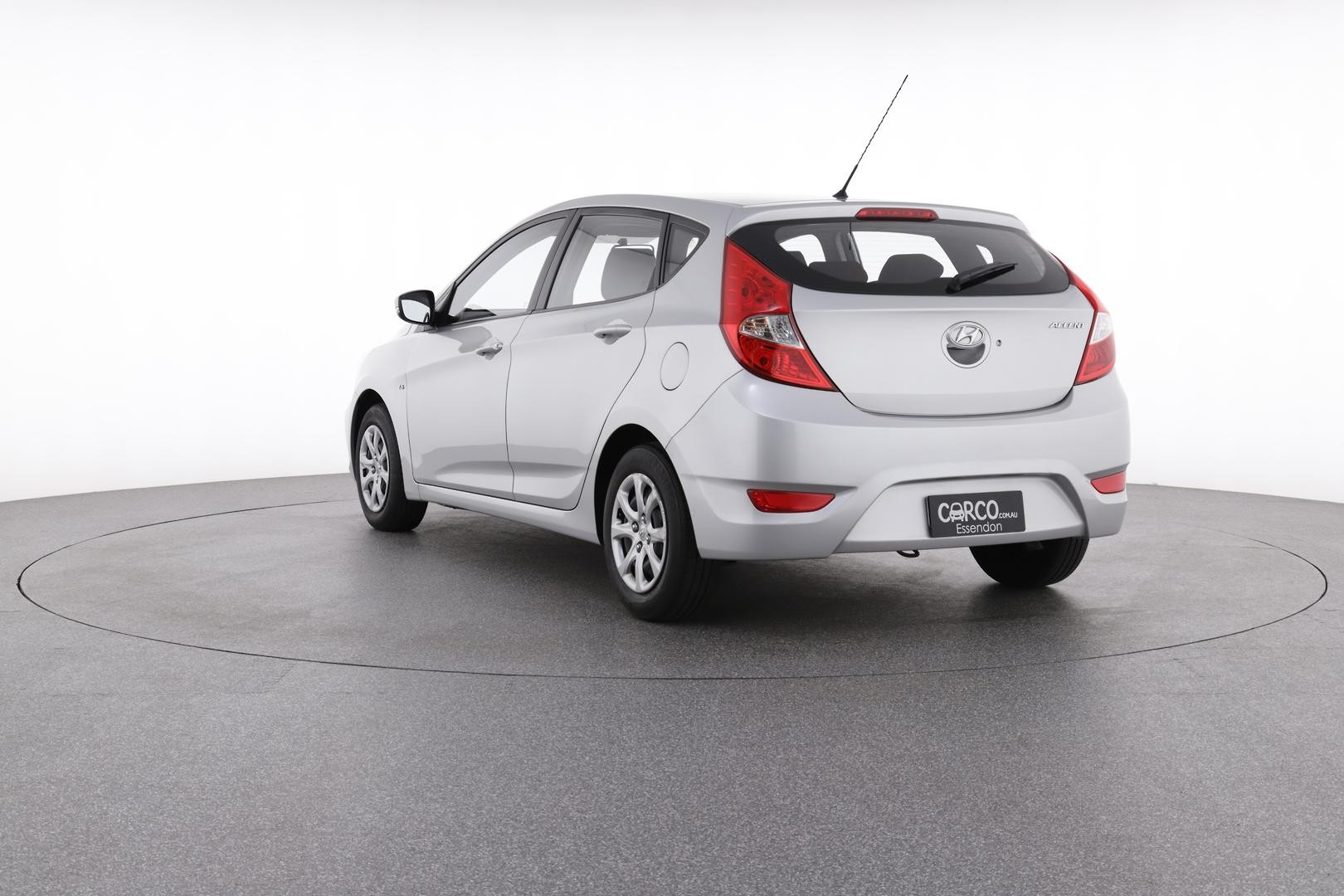 Hyundai Accent image 3