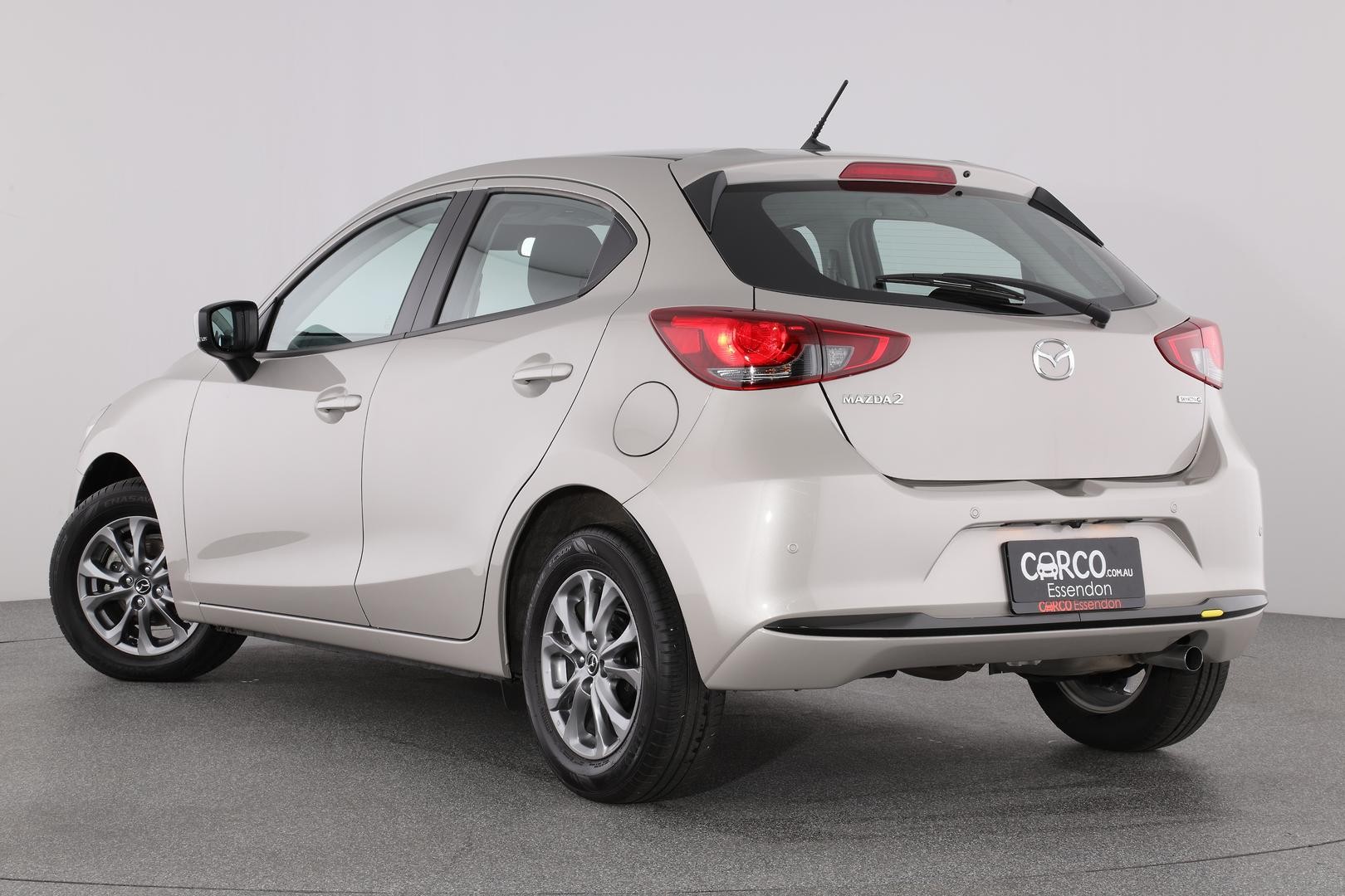 Mazda 2 image 2