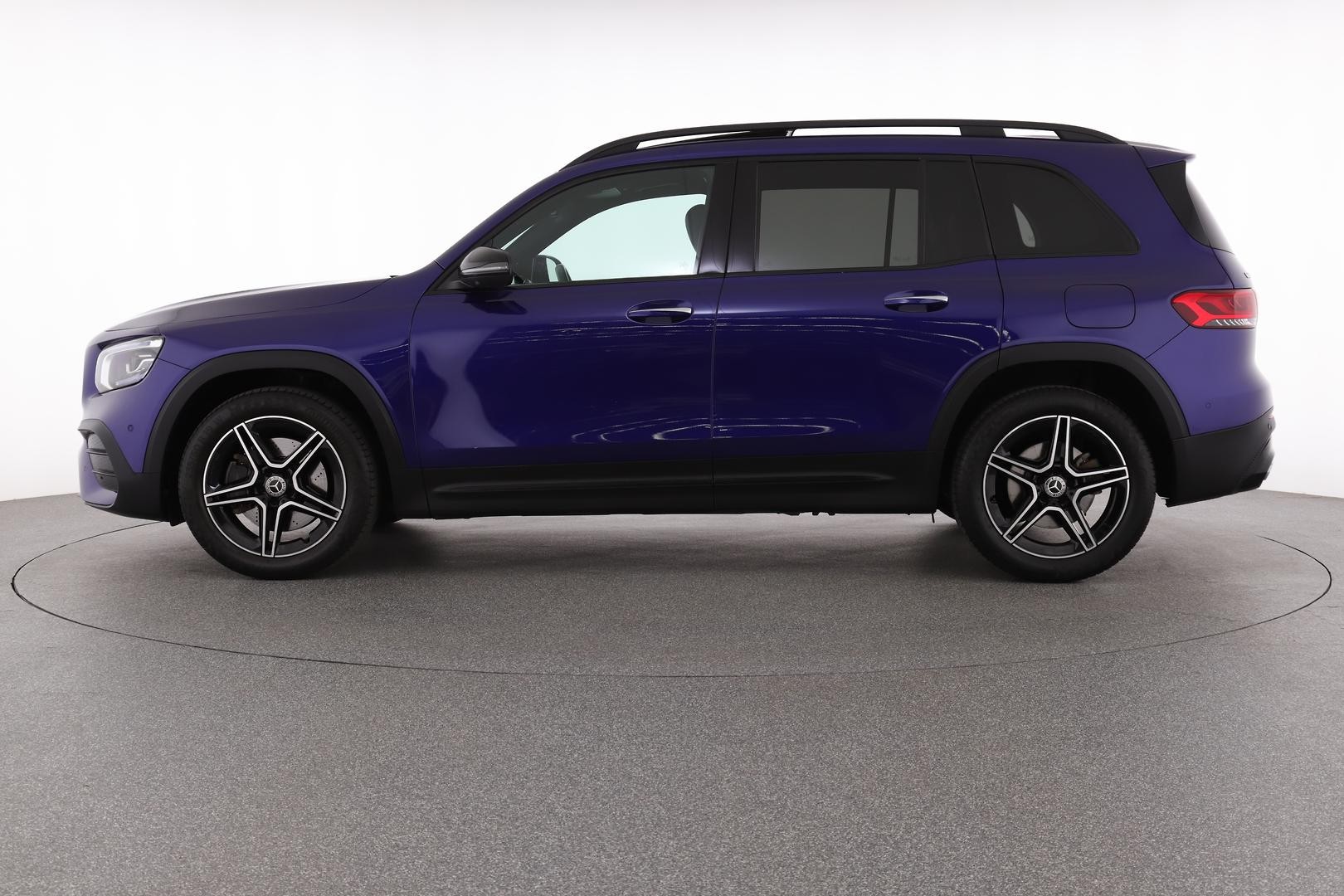 Mercedes Benz Glb-class image 2