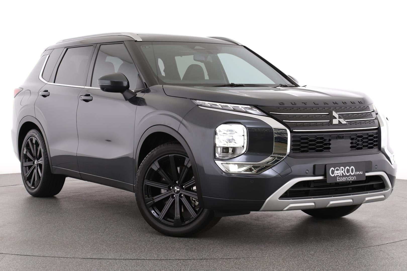 Mitsubishi Outlander image 1