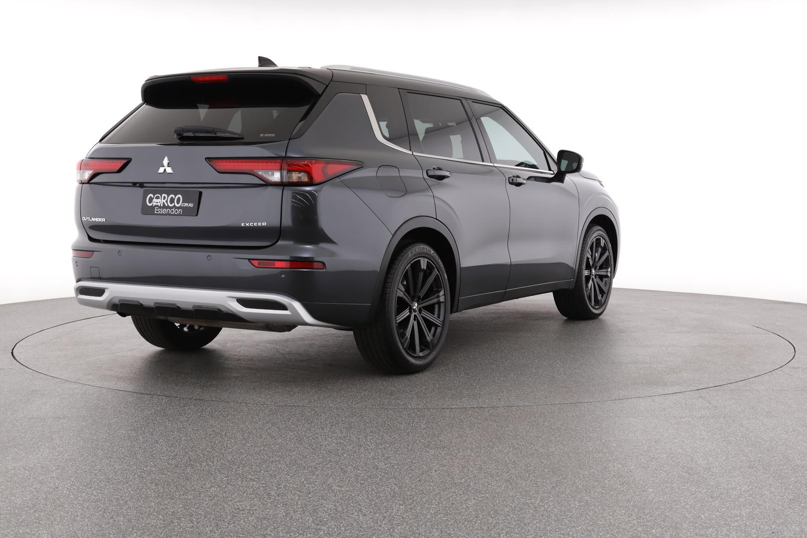 Mitsubishi Outlander image 4