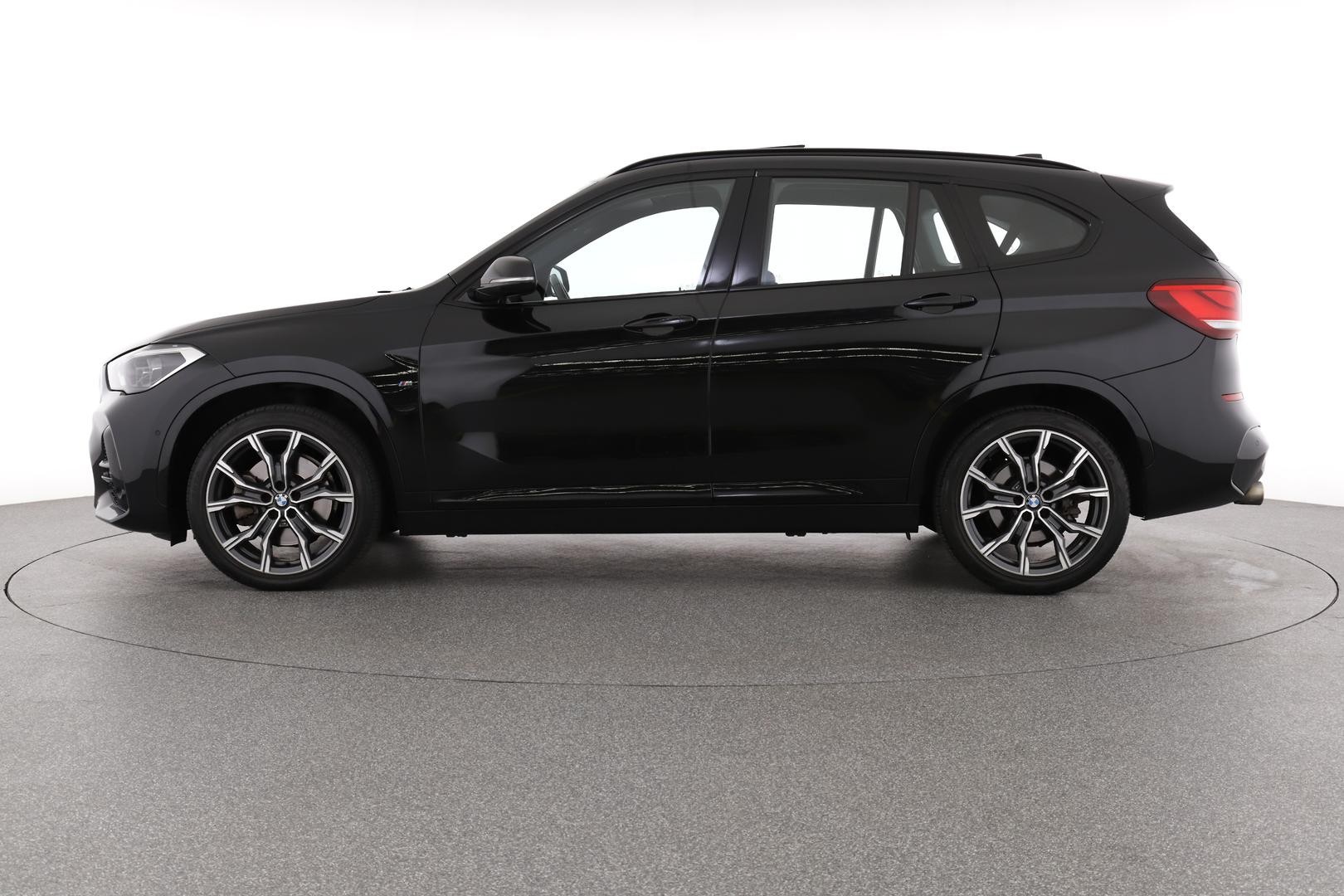 BMW X1 image 2