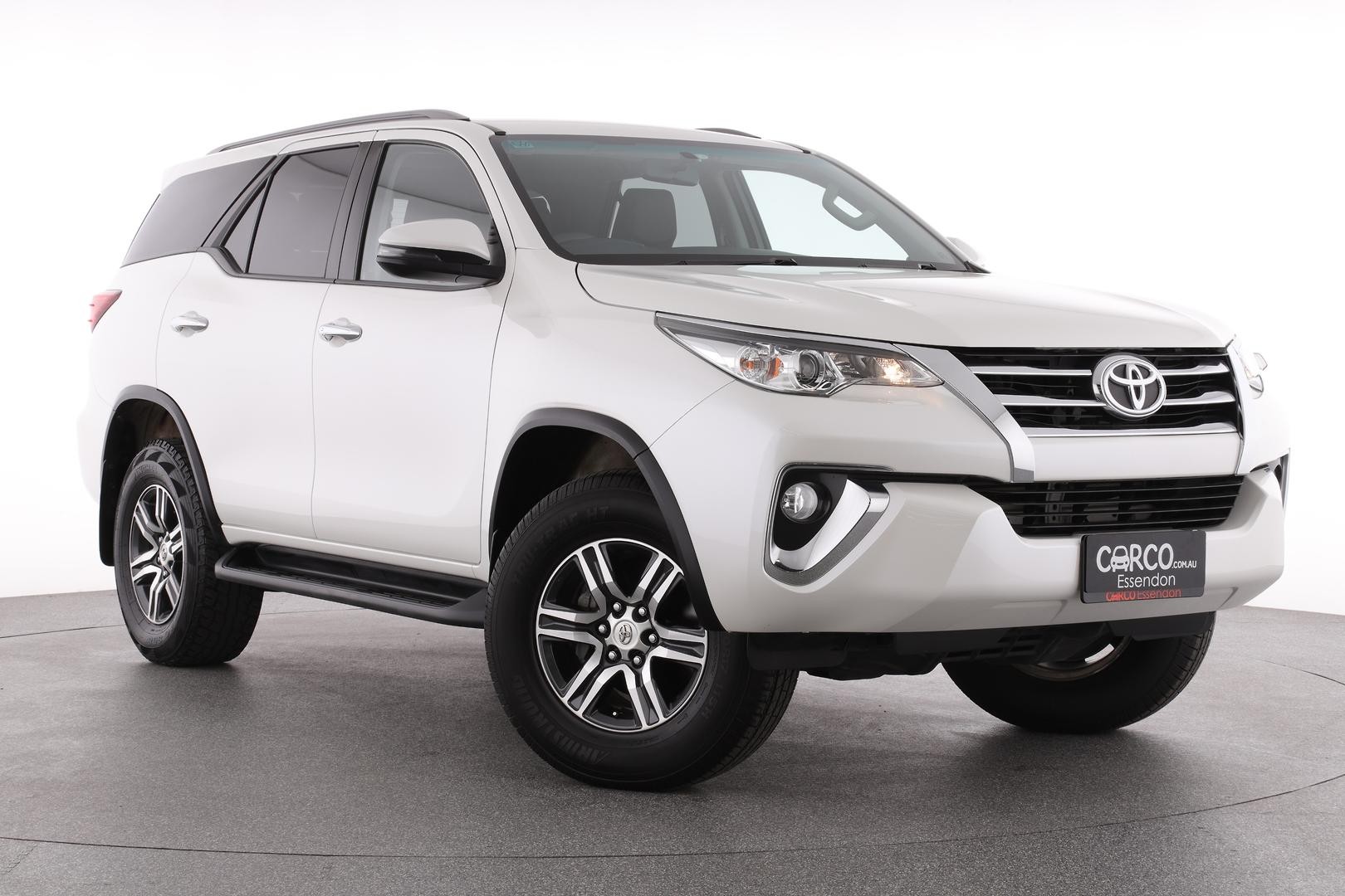 Toyota Fortuner image 1