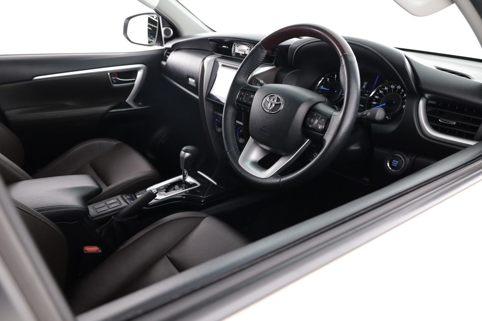 Toyota Fortuner image 4