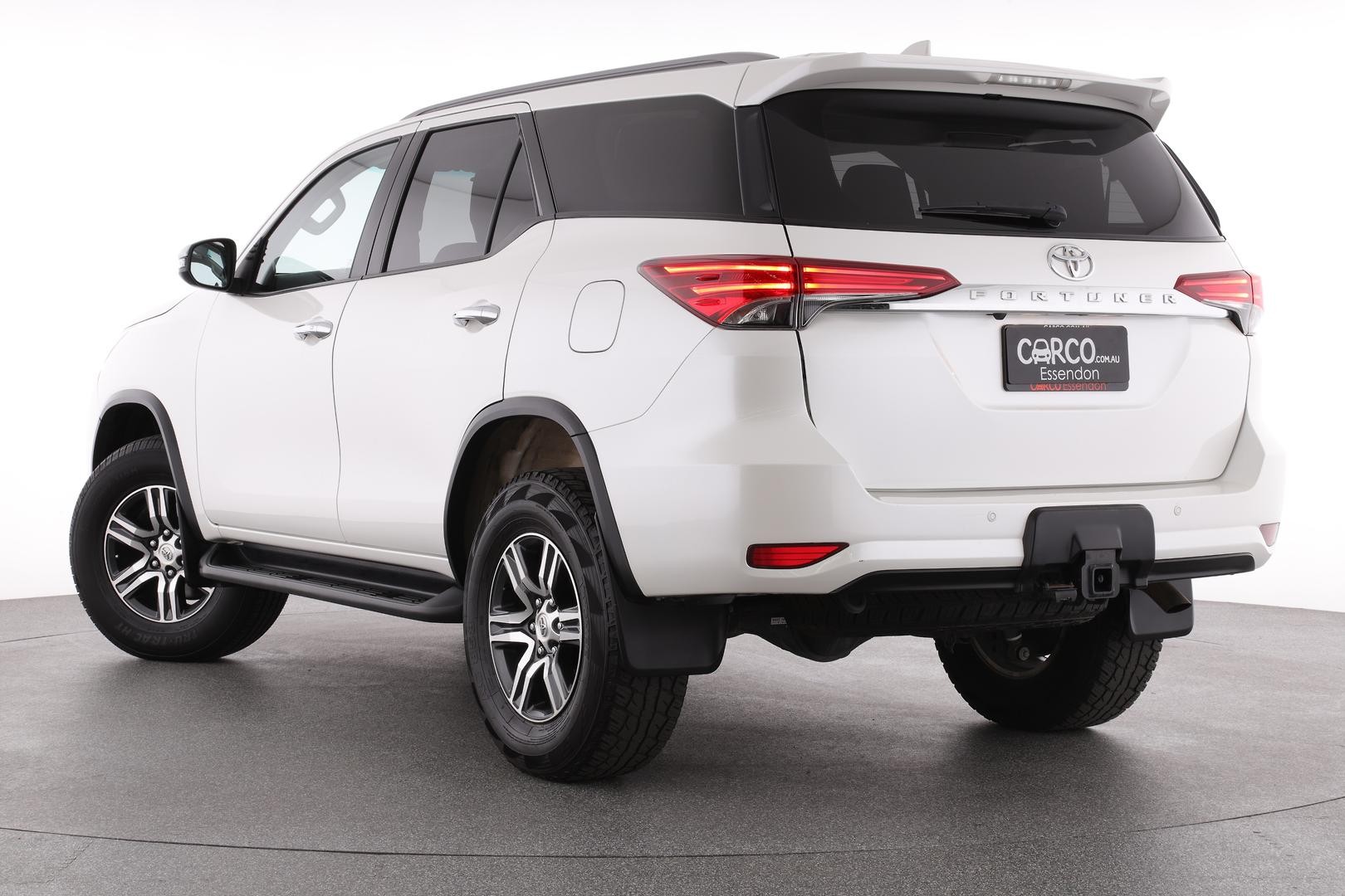 Toyota Fortuner image 2