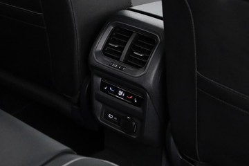 https://dvg-vehicle-assets.s3.amazonaws.com/C001697/b4hnvjsum40hg6nd3bo4au0ov.jpg