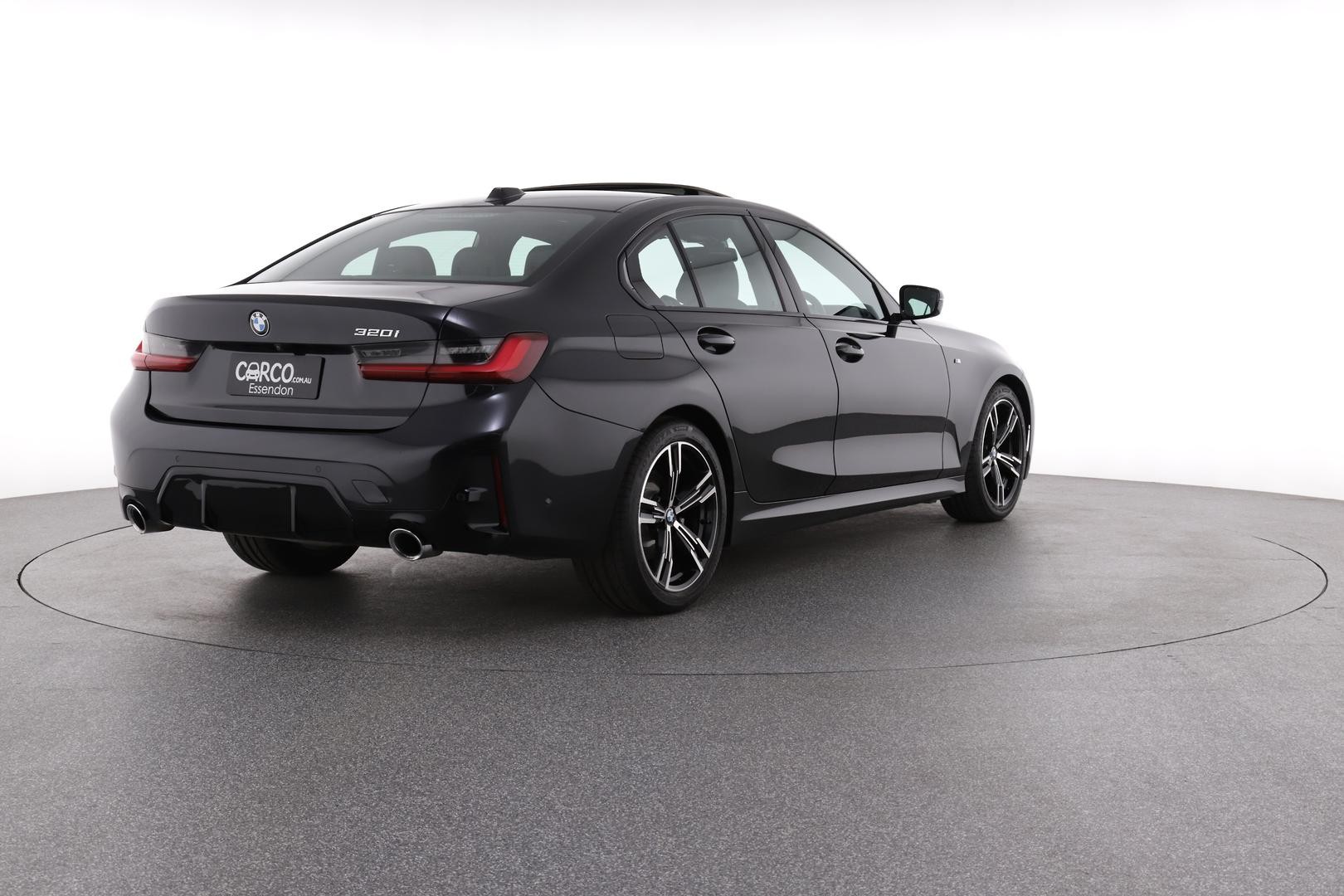 BMW 3 Series image 4