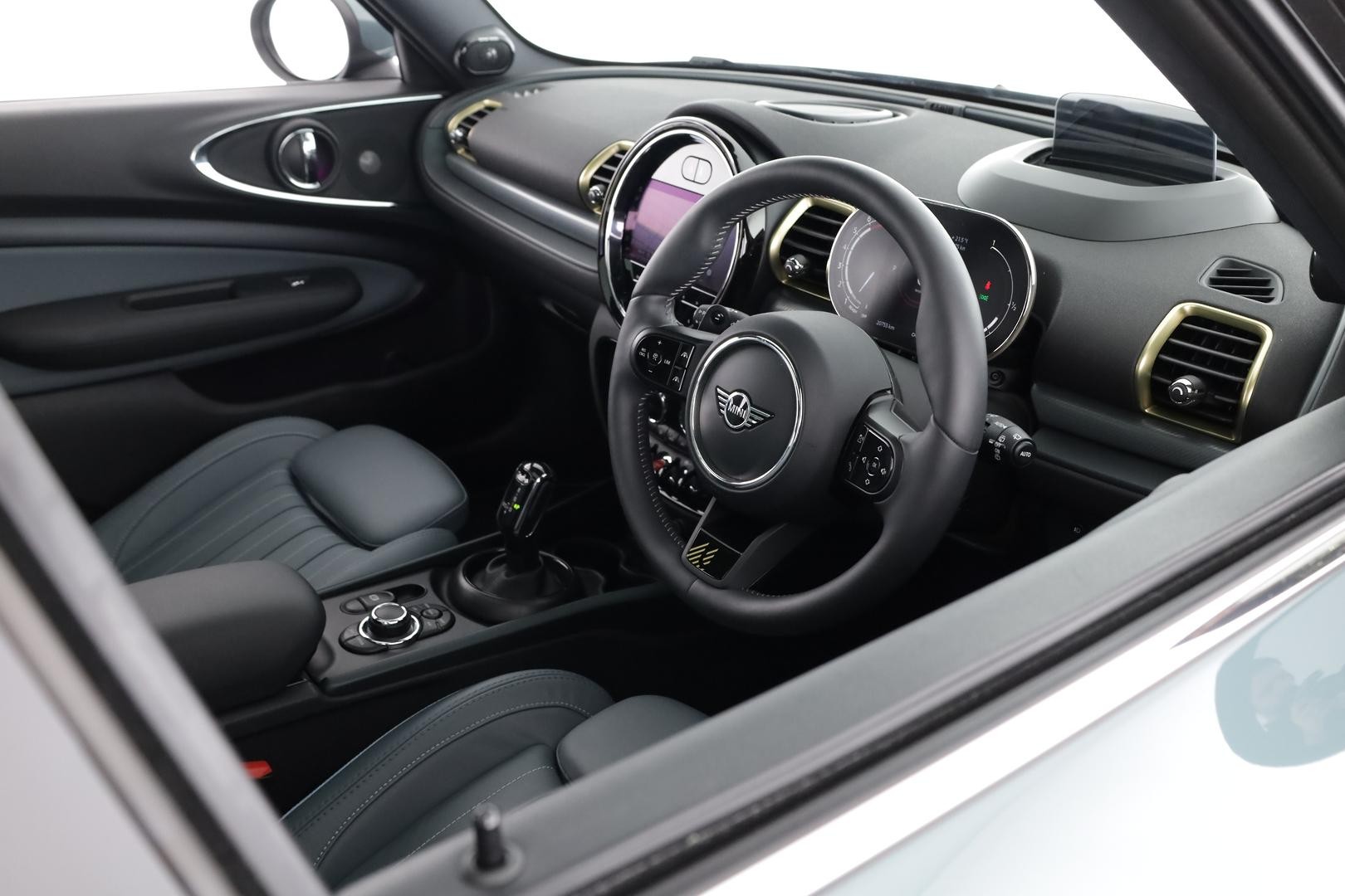 Mini Clubman image 4