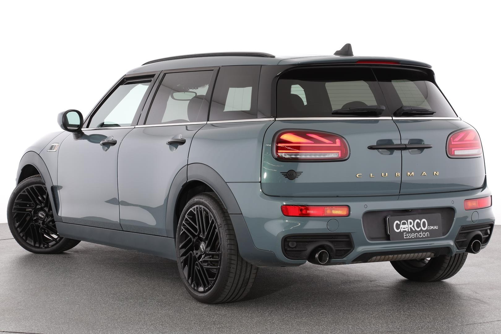 Mini Clubman image 2