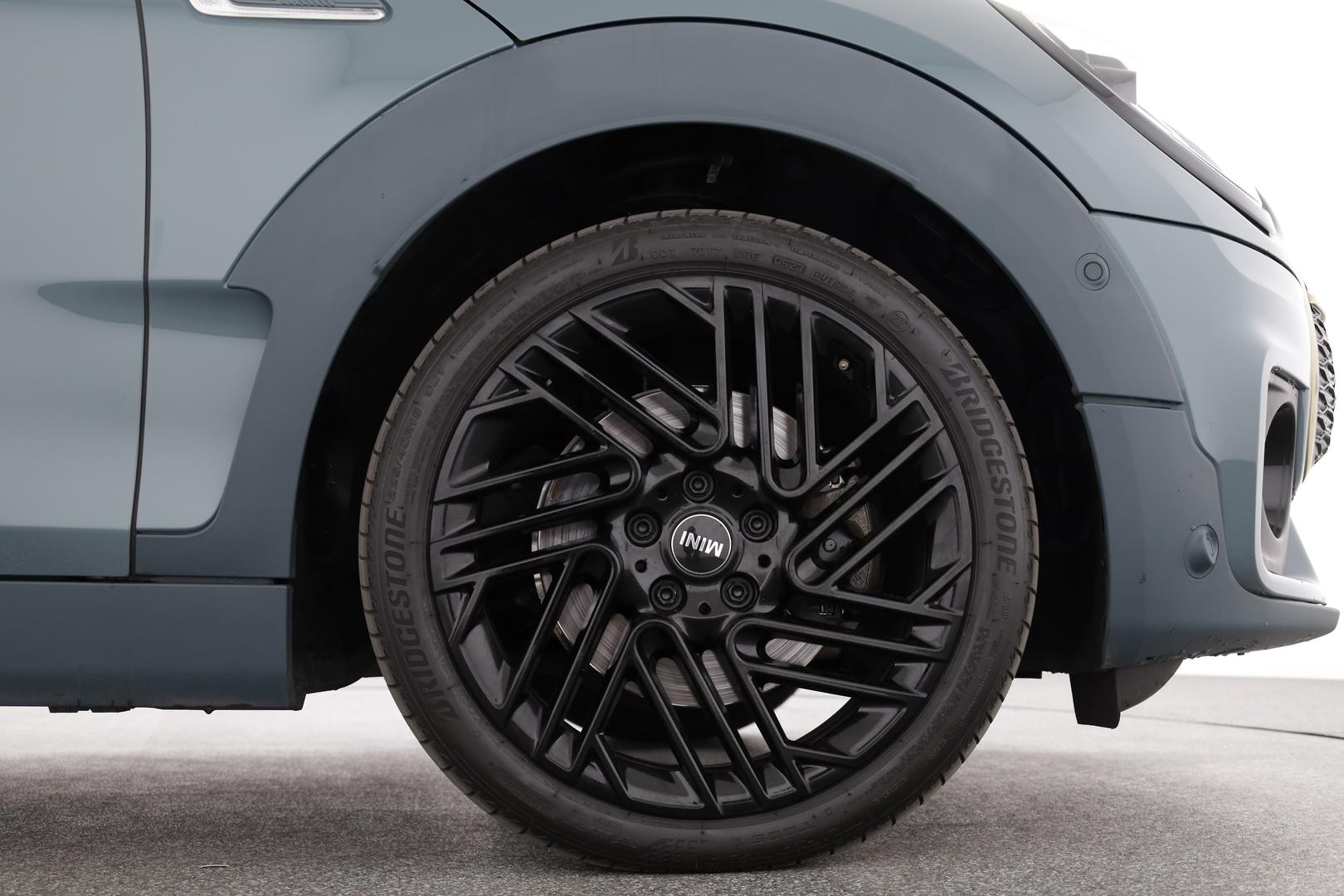 Mini Clubman image 3