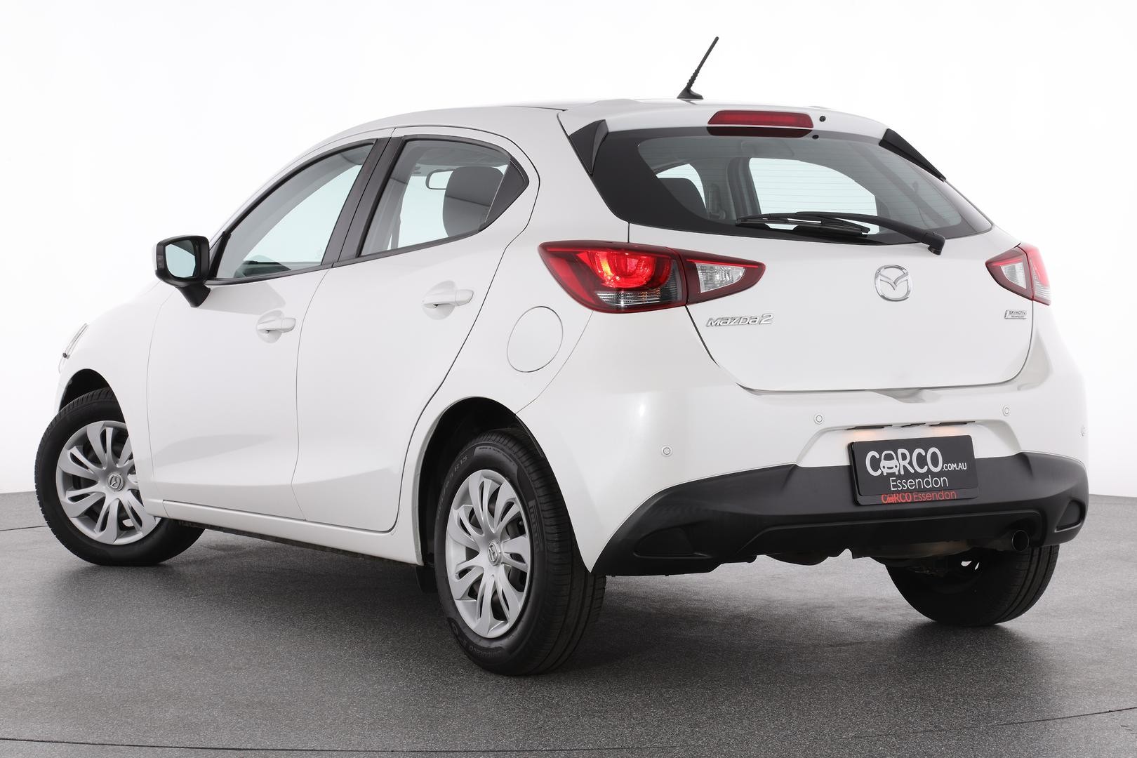 Mazda 2 image 2