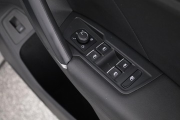 https://dvg-vehicle-assets.s3.amazonaws.com/C001716/5si6dwtt7zqfp8oupsecuu9ai.jpg