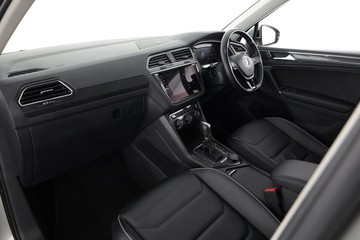 https://dvg-vehicle-assets.s3.amazonaws.com/C001716/6ys3tynx1phatfp56q08o3cc9.jpg