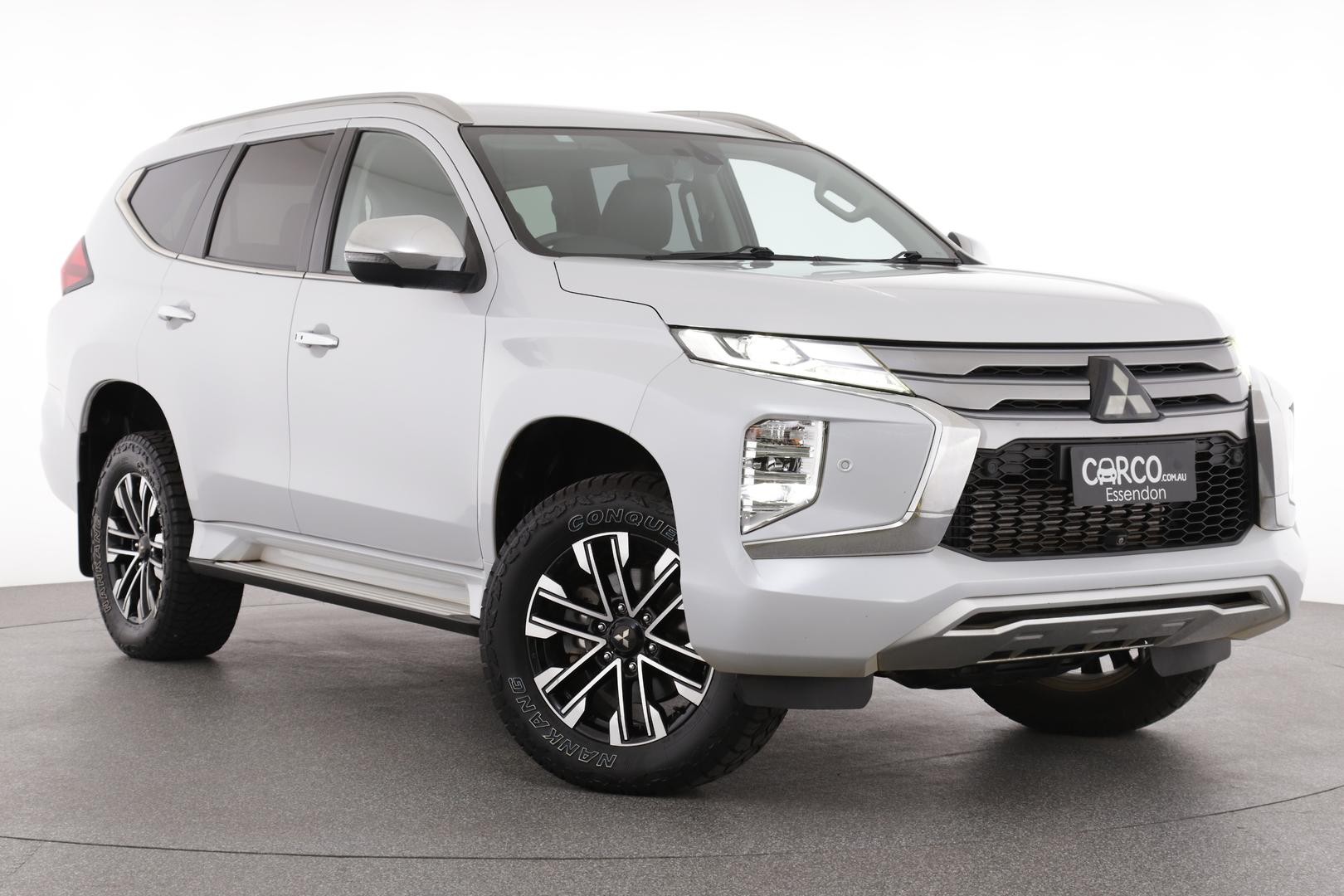 Mitsubishi Pajero Sport image 1