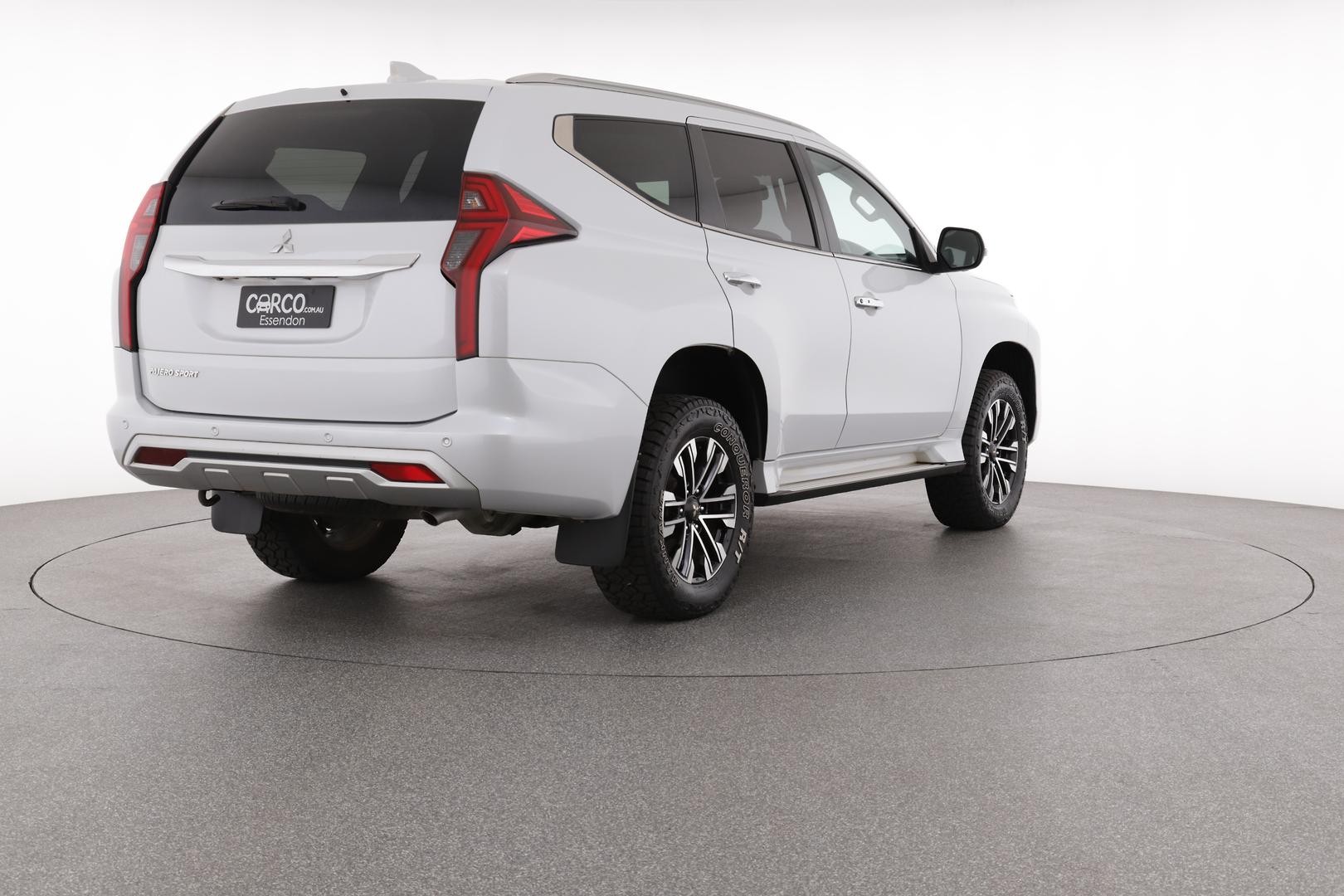 Mitsubishi Pajero Sport image 4