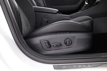 https://dvg-vehicle-assets.s3.amazonaws.com/C001727/5hv3u36jhy4xtkza9pmivkkla.jpg