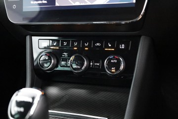 https://dvg-vehicle-assets.s3.amazonaws.com/C001727/7hbkqjb4x0490b0ufjtkz9jq.jpg