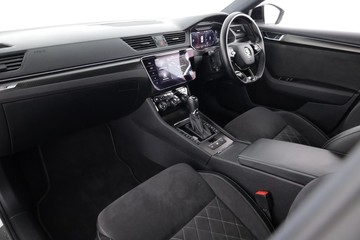 https://dvg-vehicle-assets.s3.amazonaws.com/C001727/7vw6r0v7uxxobmic4wodye79t.jpg