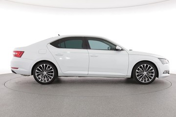 https://dvg-vehicle-assets.s3.amazonaws.com/C001730/7groy1tc72bjtewxica01p1jf.jpg
