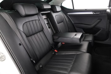 https://dvg-vehicle-assets.s3.amazonaws.com/C001730/dzn39lak4dqgd33329vwo2x03.jpg