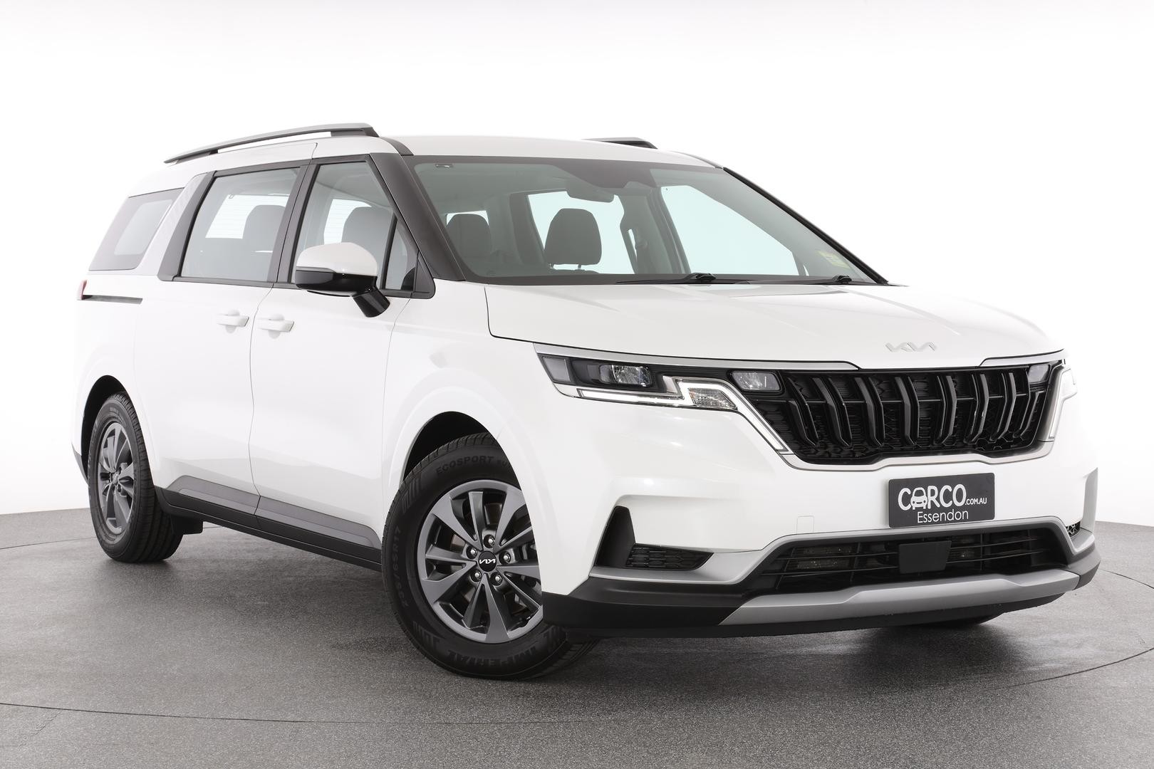 Kia Carnival image 1