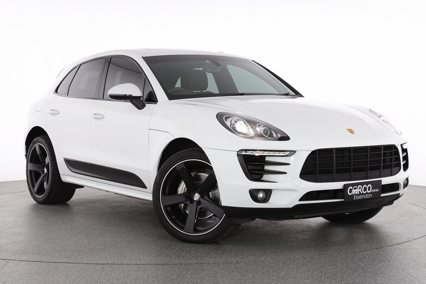 Porsche Macan image 1