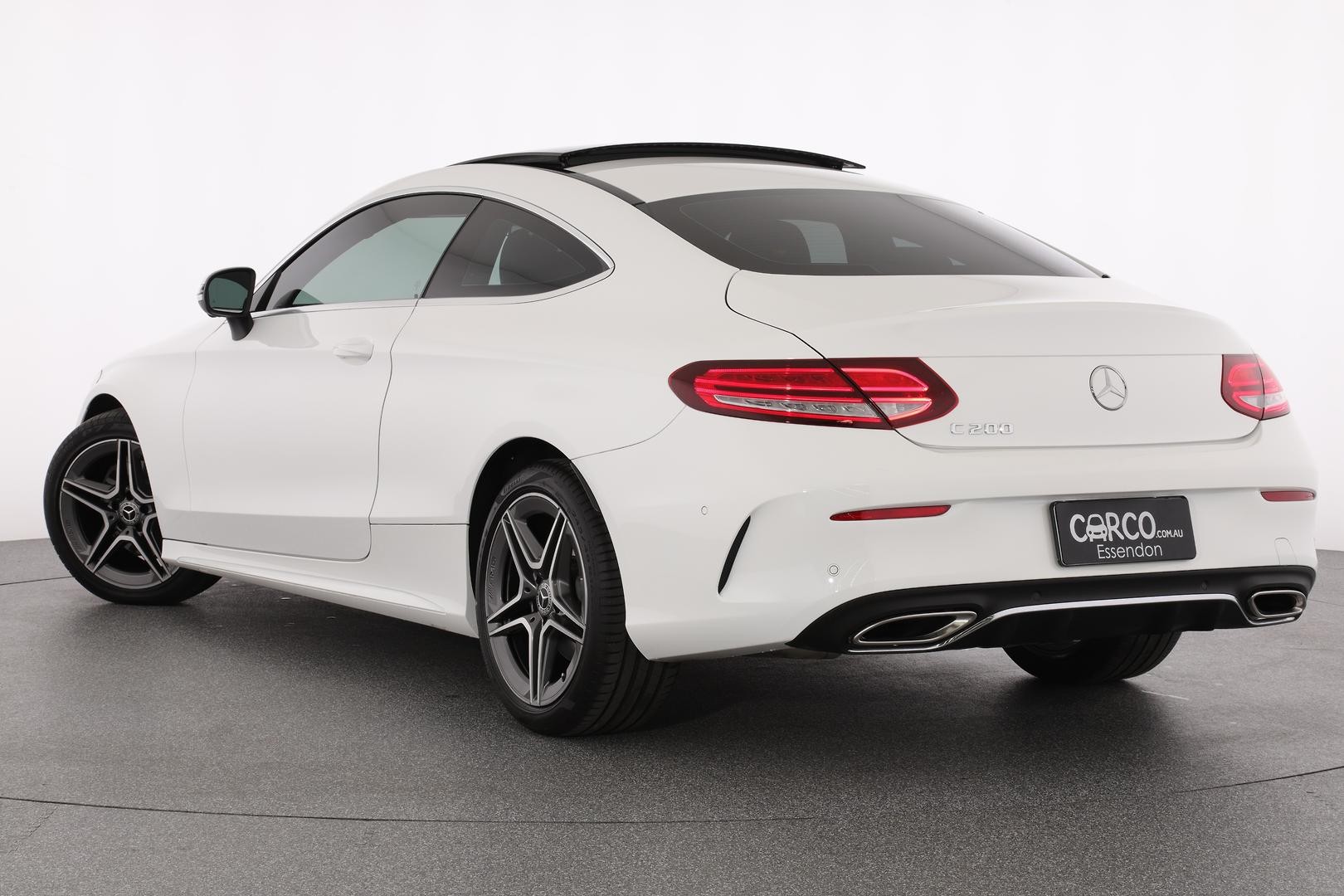 Mercedes Benz C-class image 2