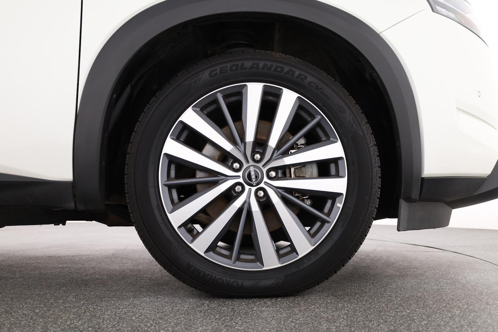 Nissan Pathfinder image 3