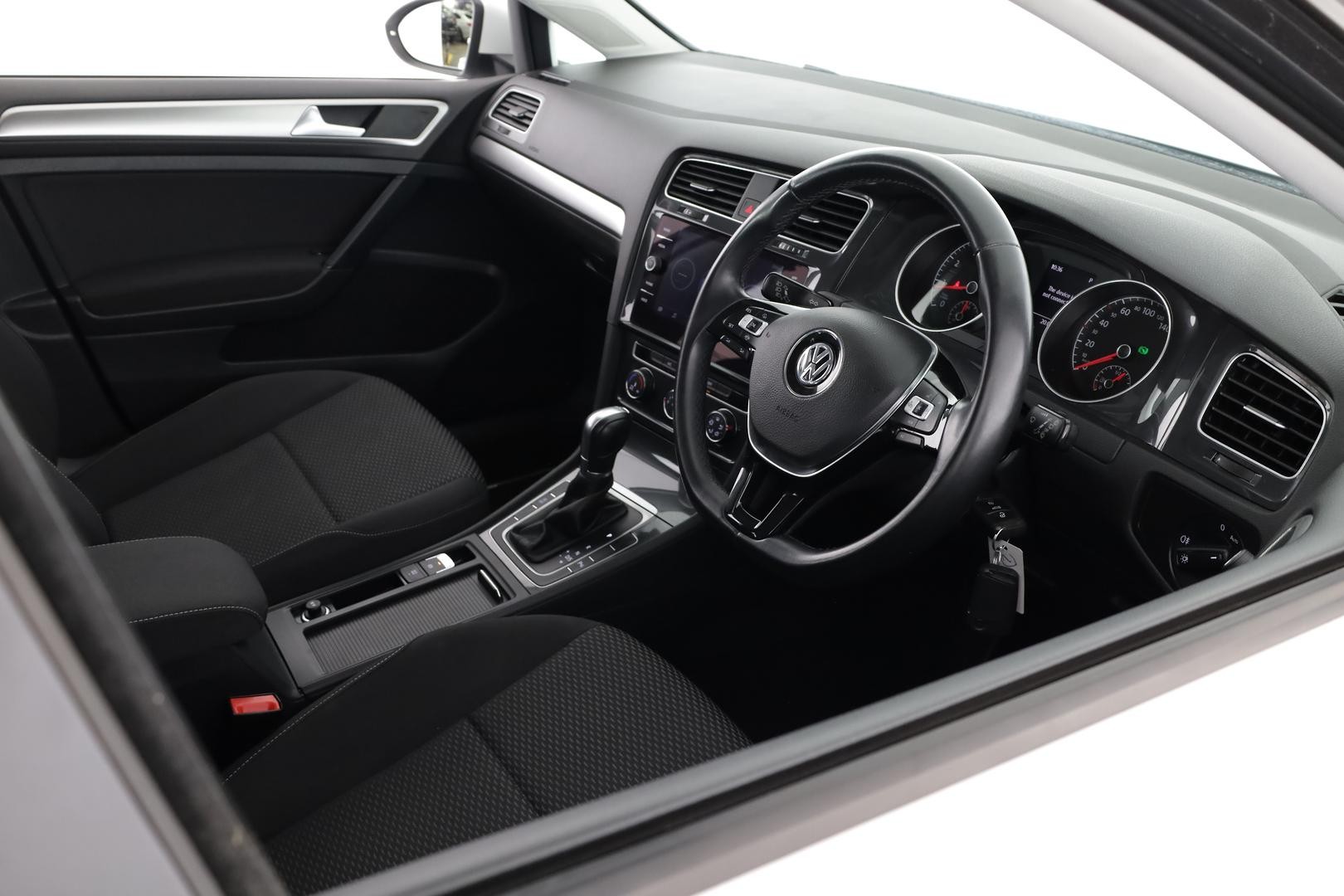 Volkswagen Golf image 4