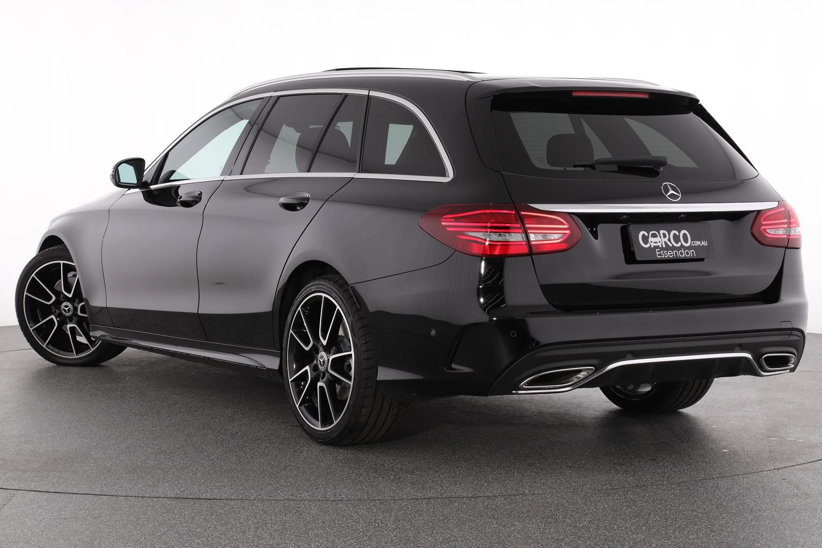 Mercedes Benz C-class image 2