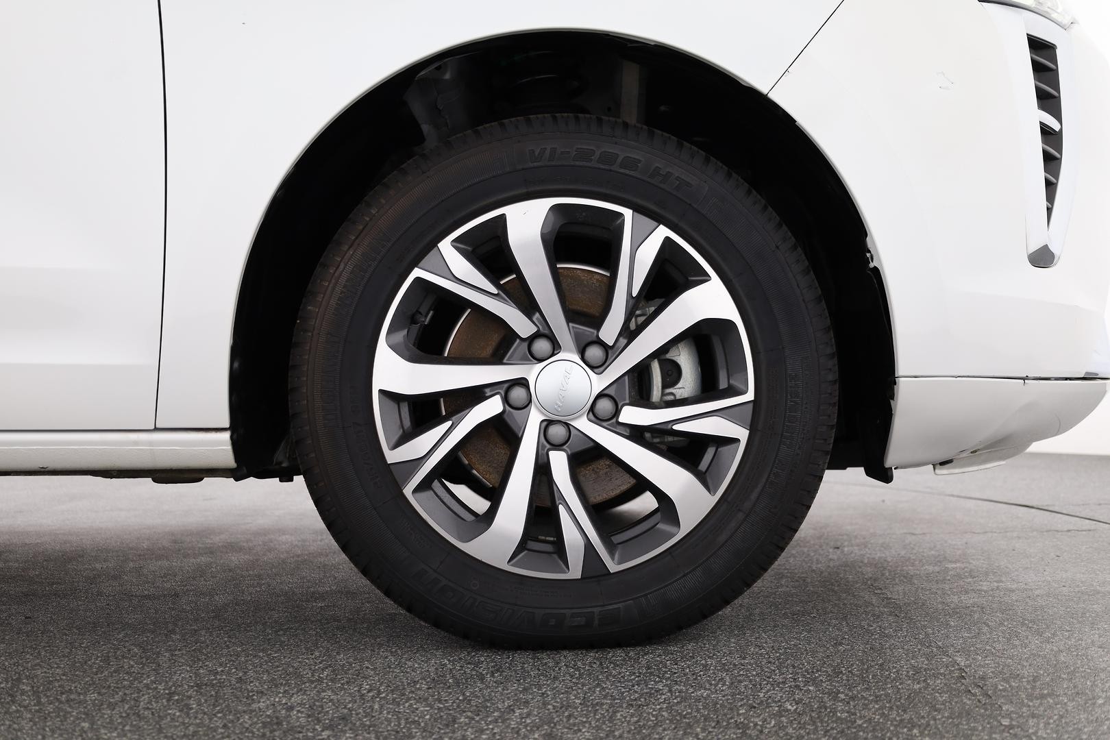 Gwm Haval Jolion image 3