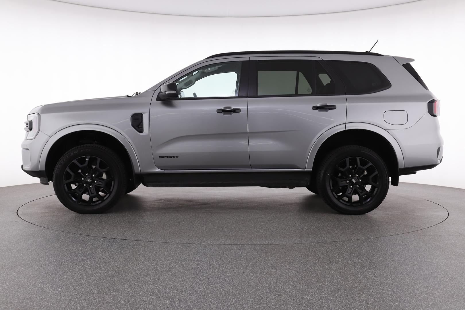 Ford Everest image 2