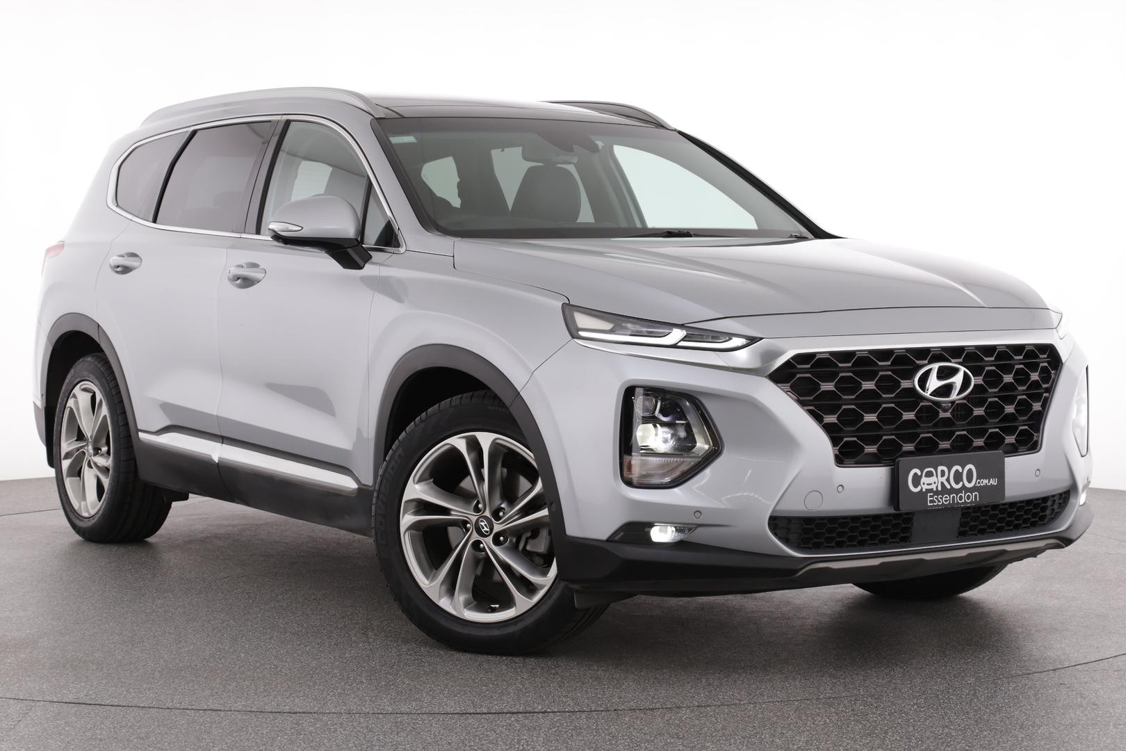 Hyundai Santa Fe image 1