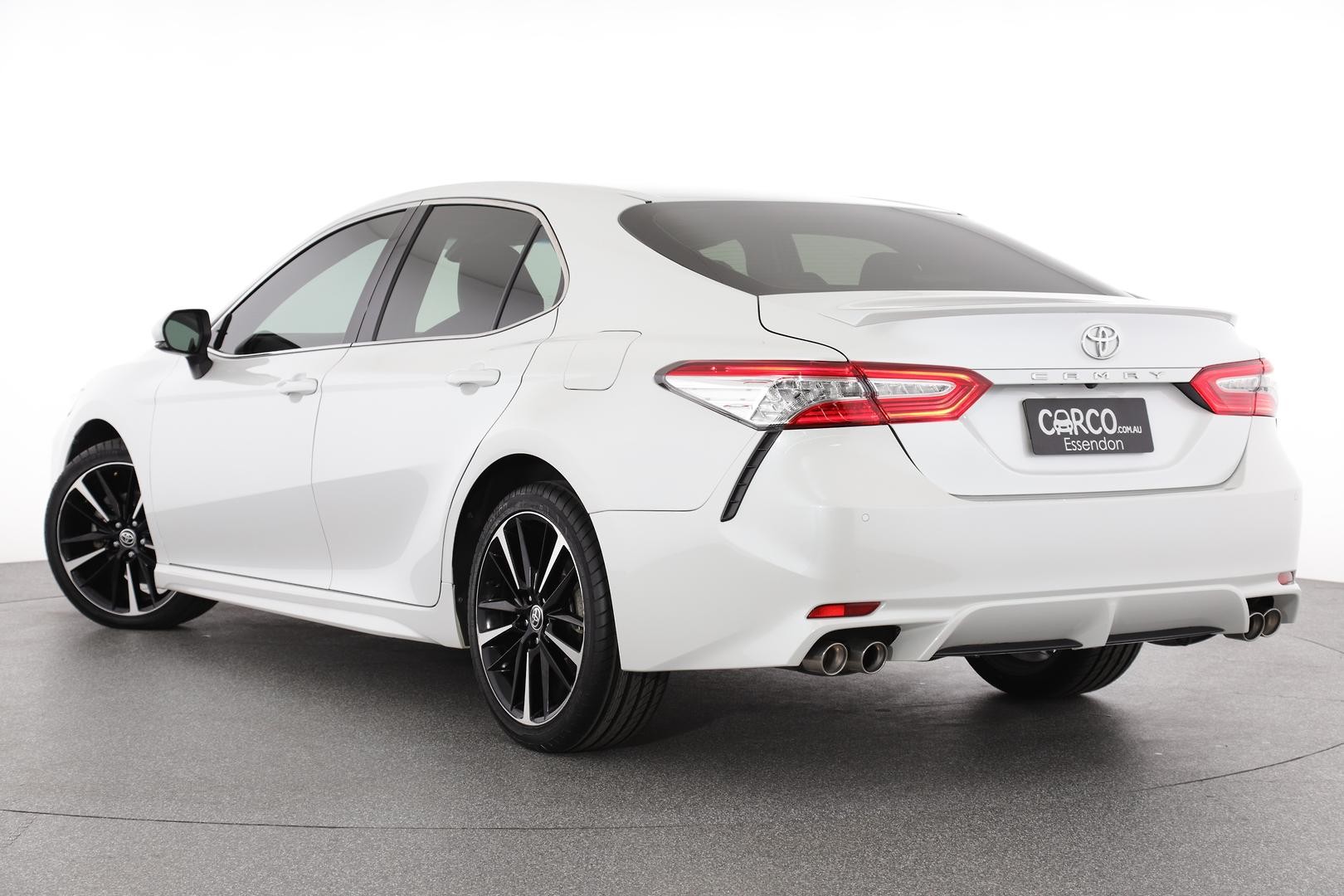 Toyota Camry image 2