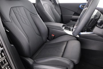 https://dvg-vehicle-assets.s3.amazonaws.com/C001906/1l6yy10z9csbjq2iwho0fsf9e.jpg