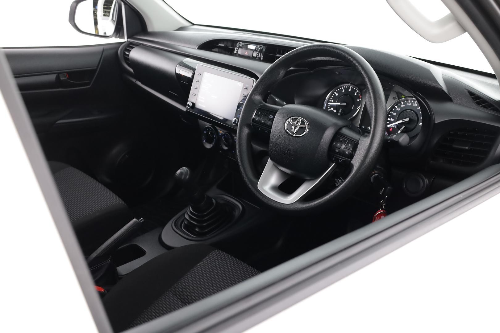 Toyota Hilux image 4