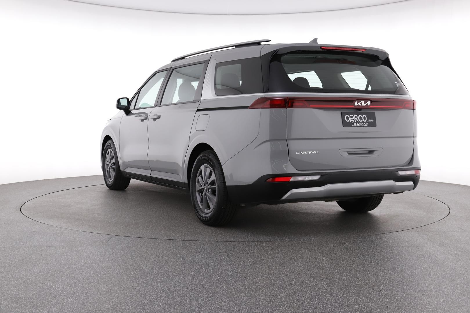 Kia Carnival image 3