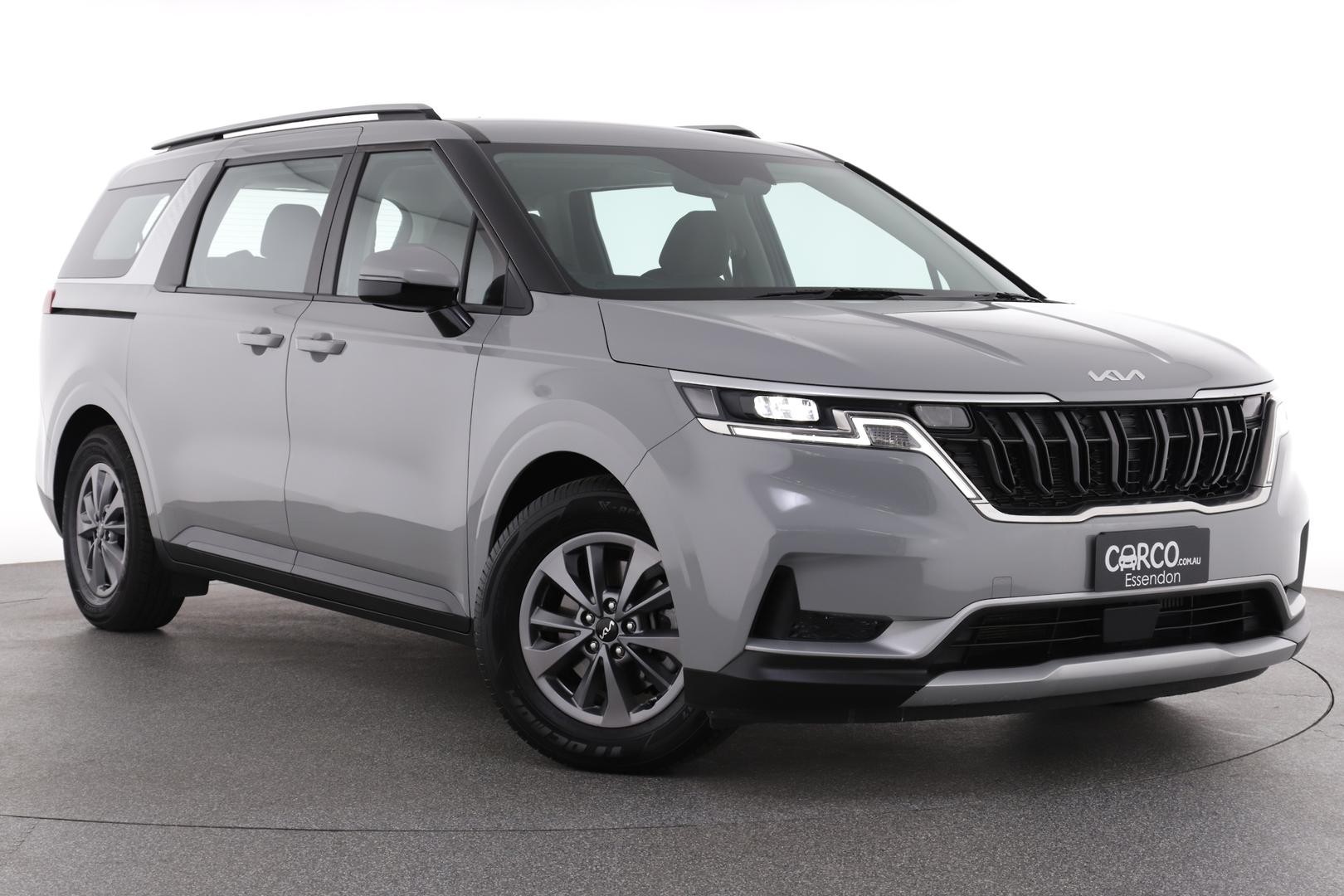 Kia Carnival image 1