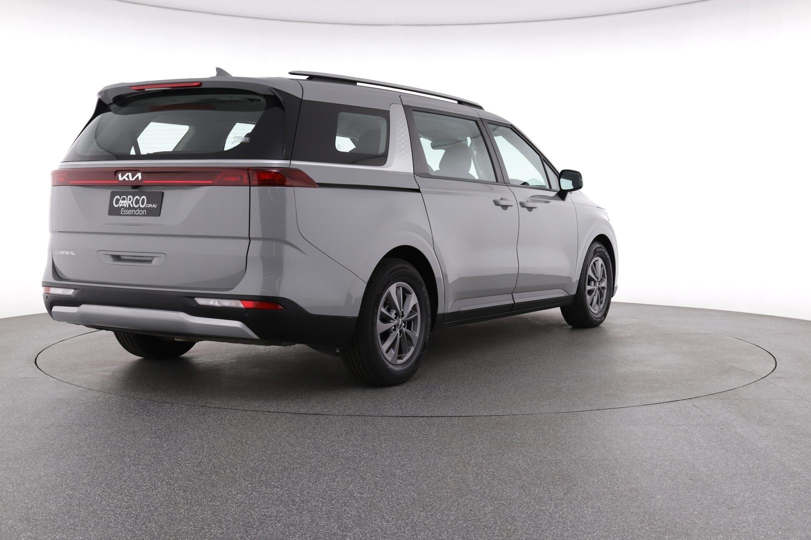 Kia Carnival image 4