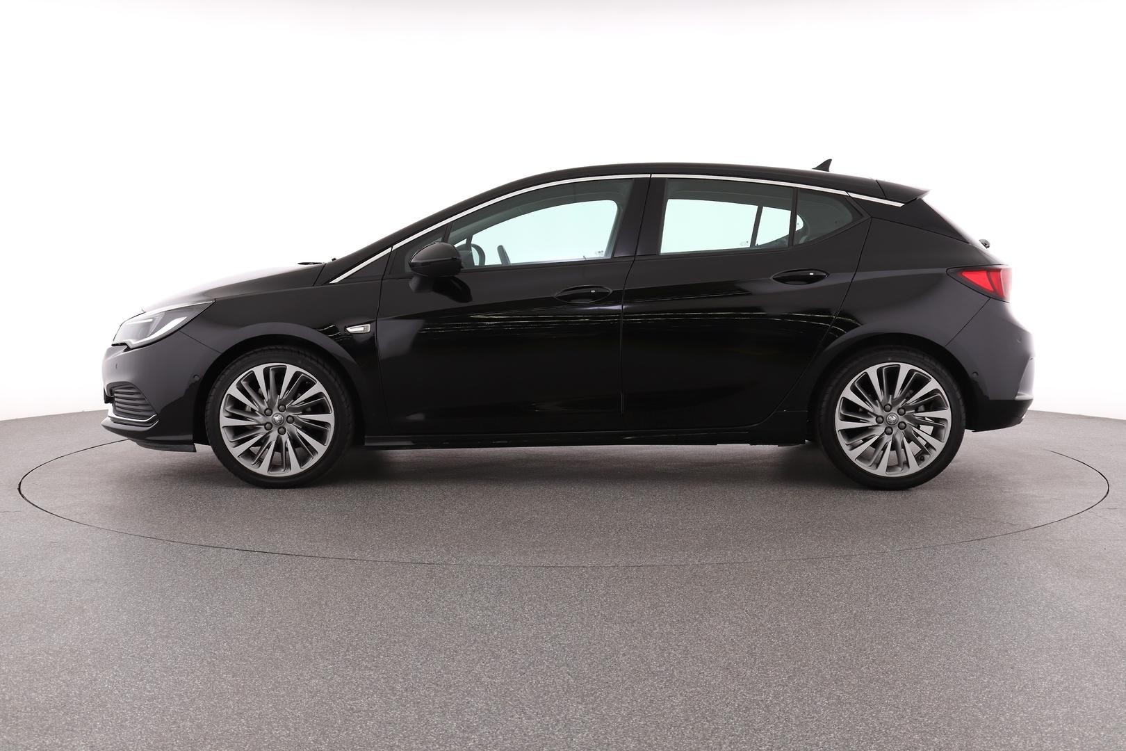 Holden Astra image 2