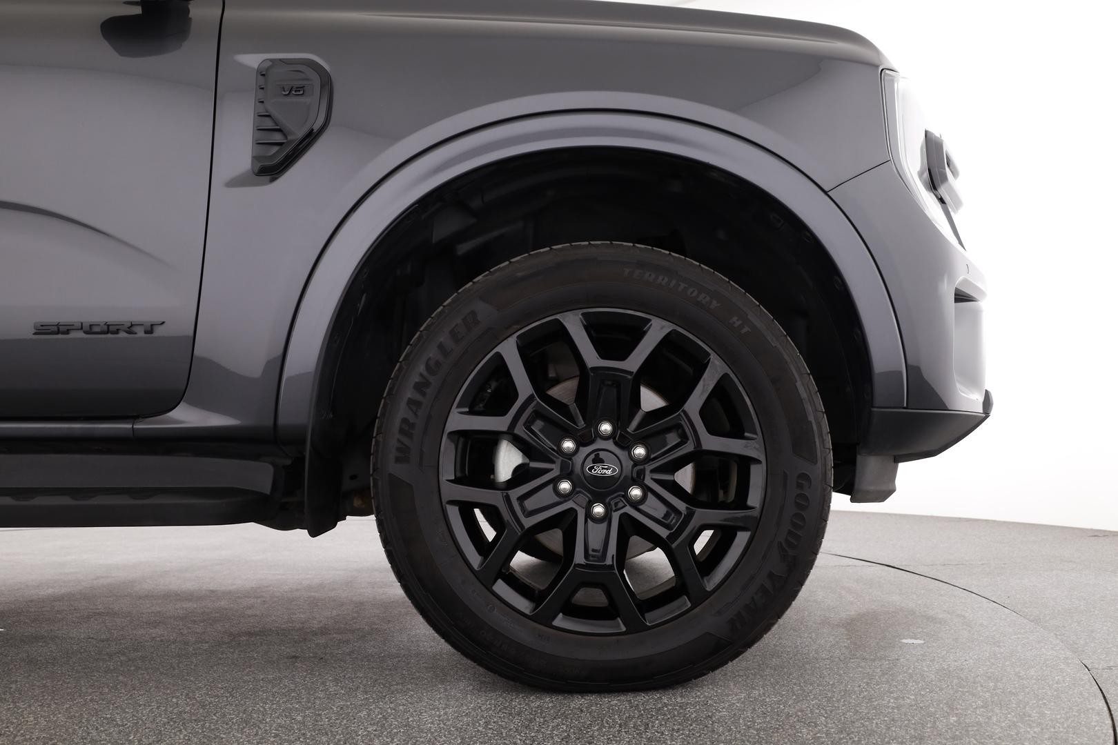 Ford Everest image 3