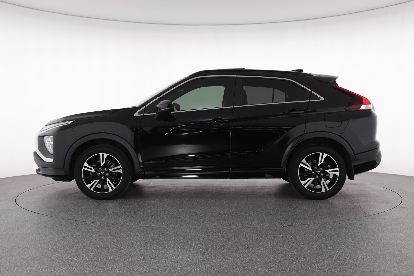 Mitsubishi Eclipse Cross image 4