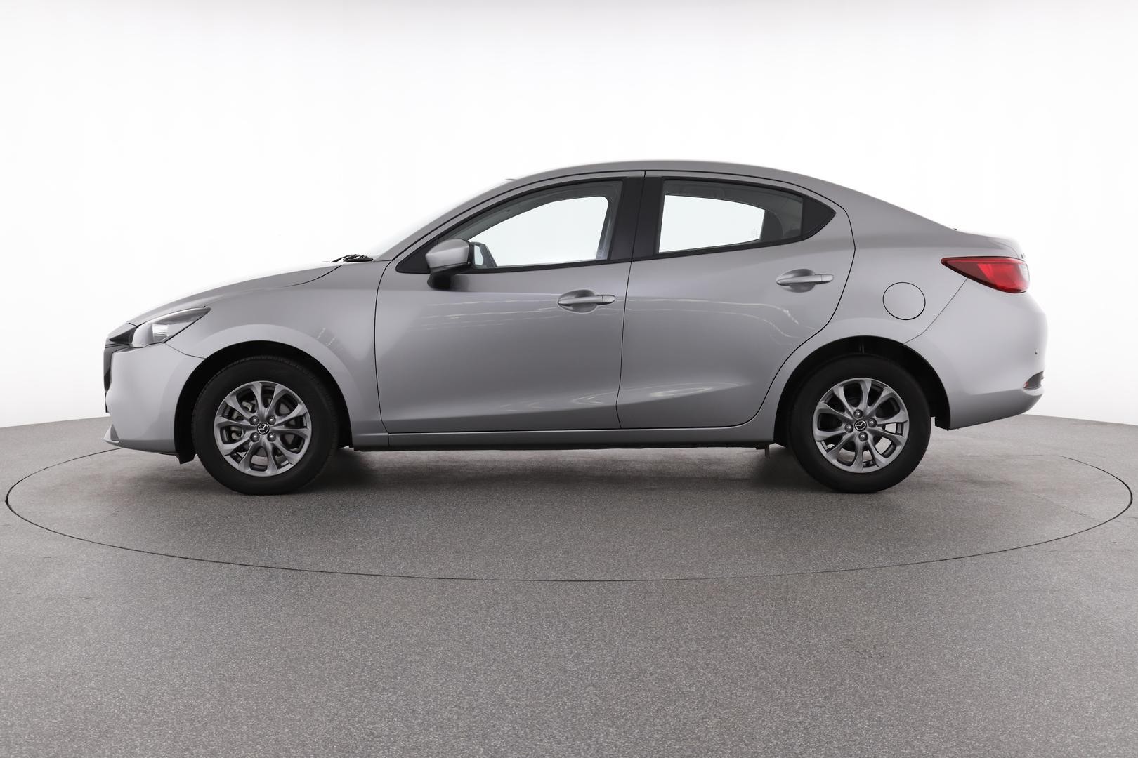 Mazda 2 image 2