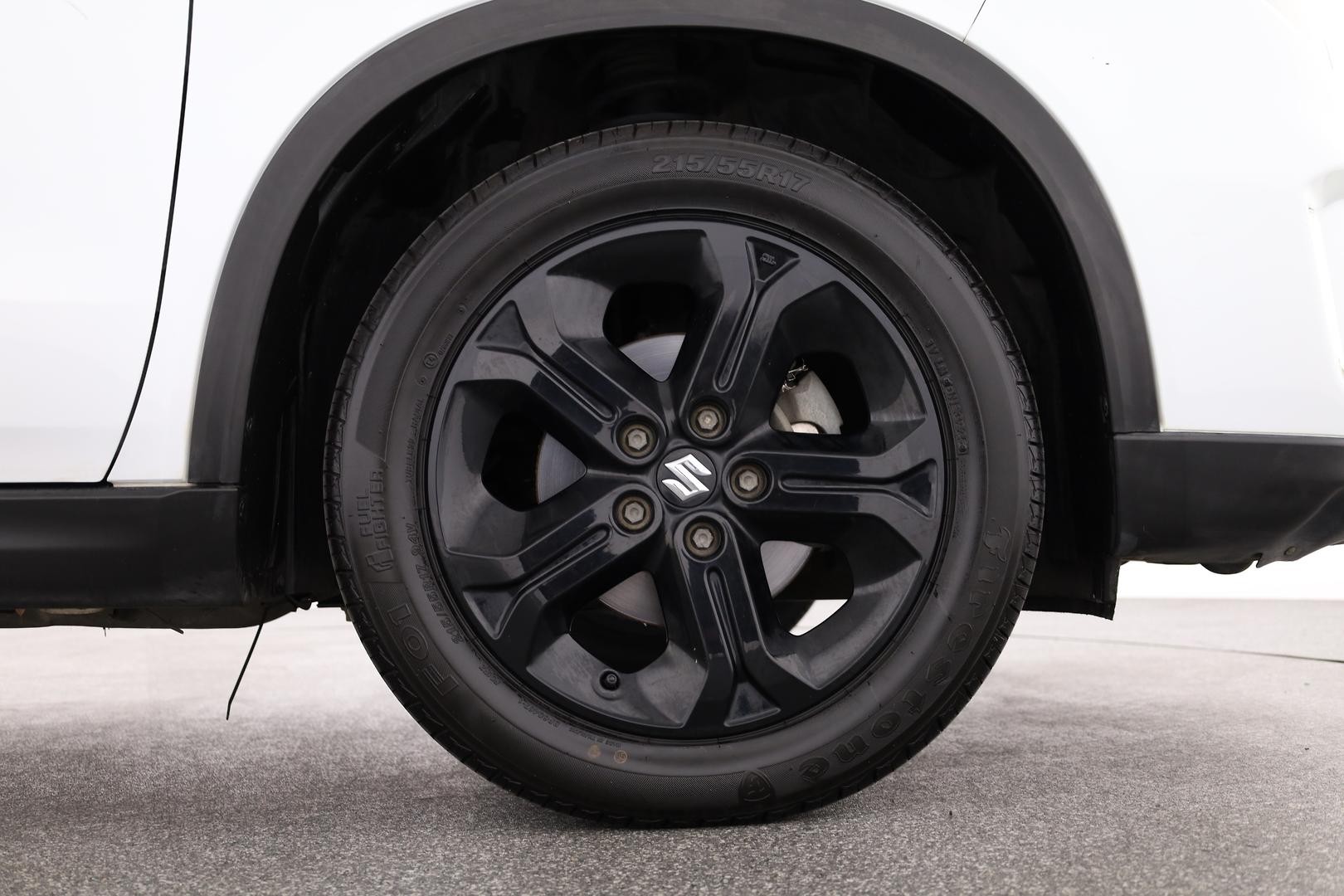 Suzuki Vitara image 3