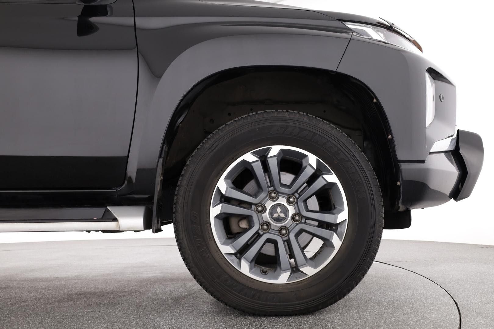 Mitsubishi Triton image 3