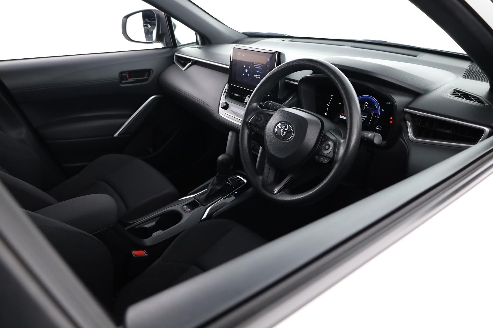 Toyota Corolla Cross image 4