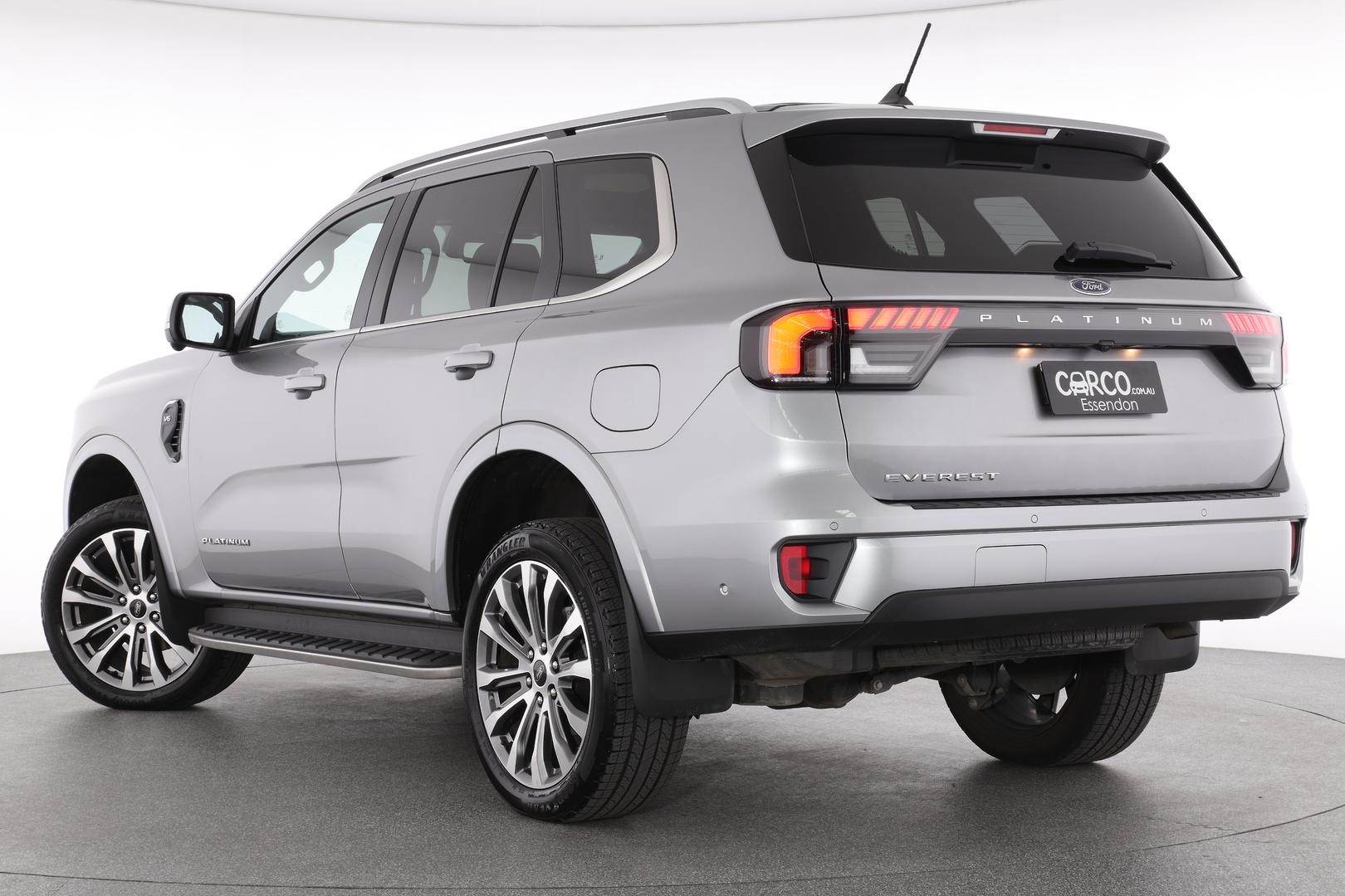 Ford Everest image 2
